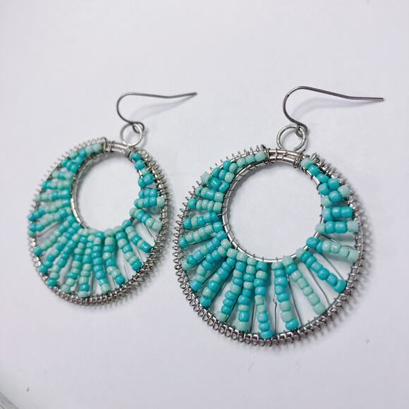Vintage Boho Seed Bead Hoop Earrings Silver Tone Aqua Turquoise Festival Jewelry - Picture 5 of 9